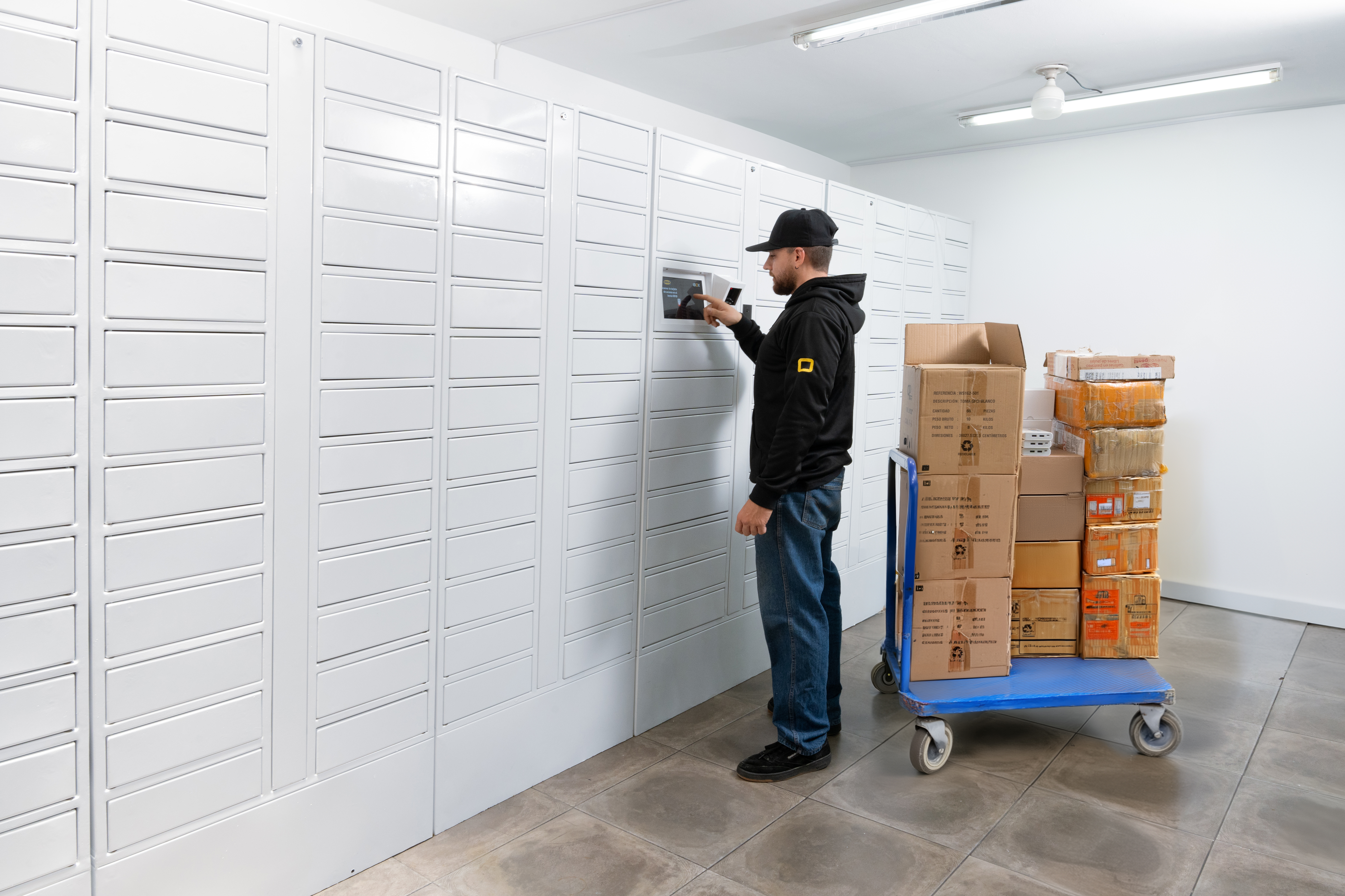 Inmobiliario - iBOX Smart Lockers